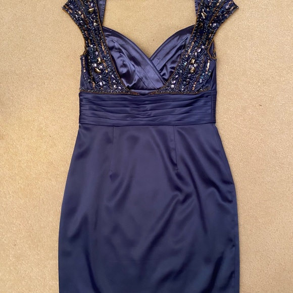 Blue satin dress - Picture 4 of 6